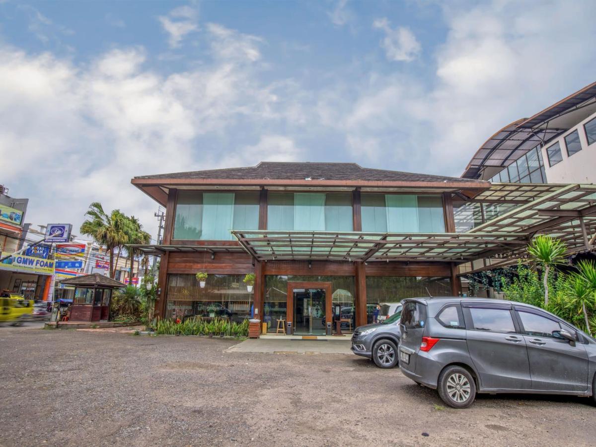 Takashimaya Hotel & Convention Lembang Eksteriør billede